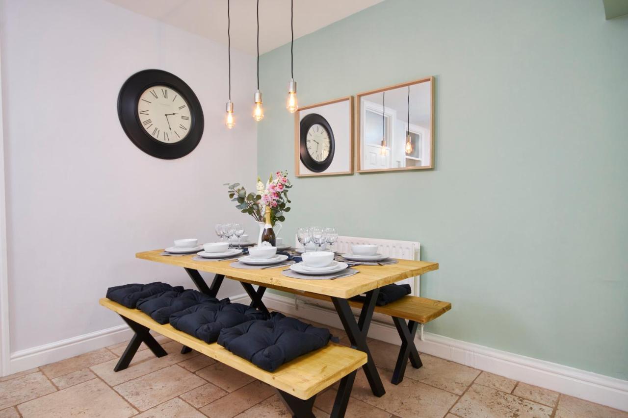 Wonderful Apartment in Bath wGarden - Sleeps 8 Buitenkant foto