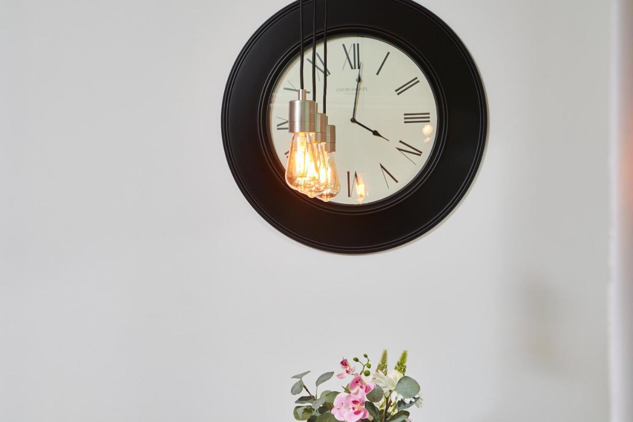 Wonderful Apartment in Bath wGarden - Sleeps 8 Buitenkant foto