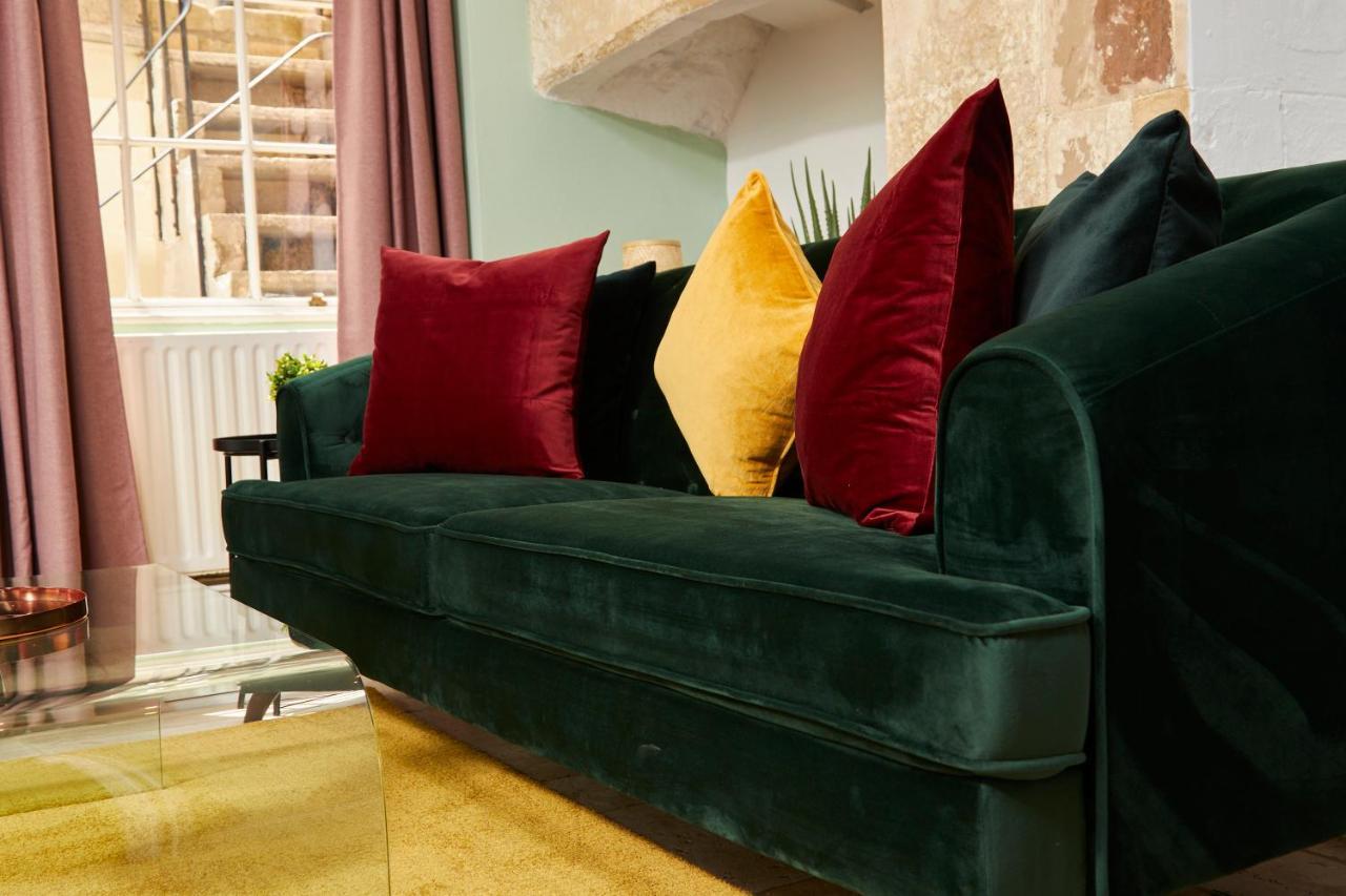 Wonderful Apartment in Bath wGarden - Sleeps 8 Buitenkant foto