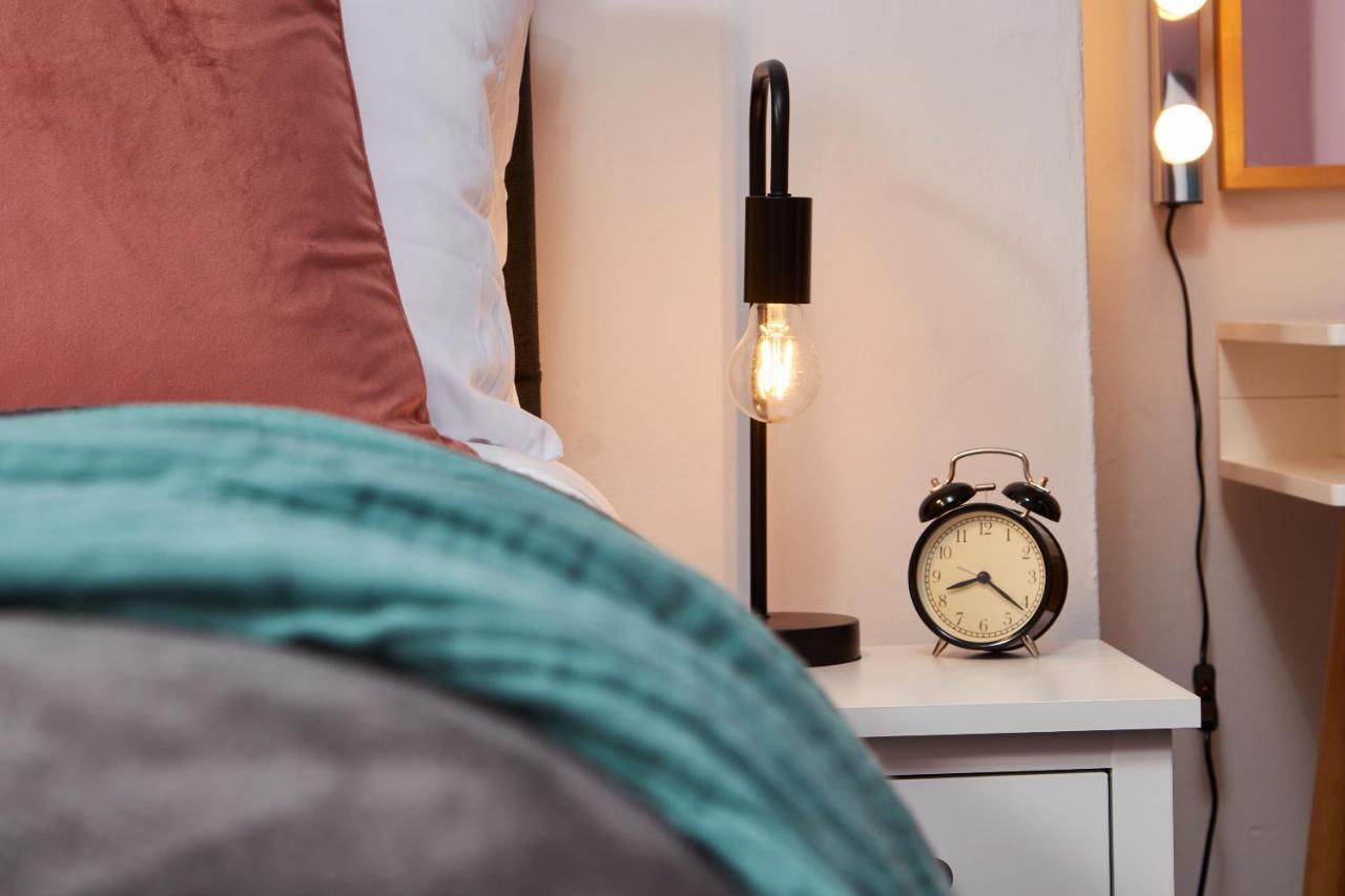 Wonderful Apartment in Bath wGarden - Sleeps 8 Buitenkant foto