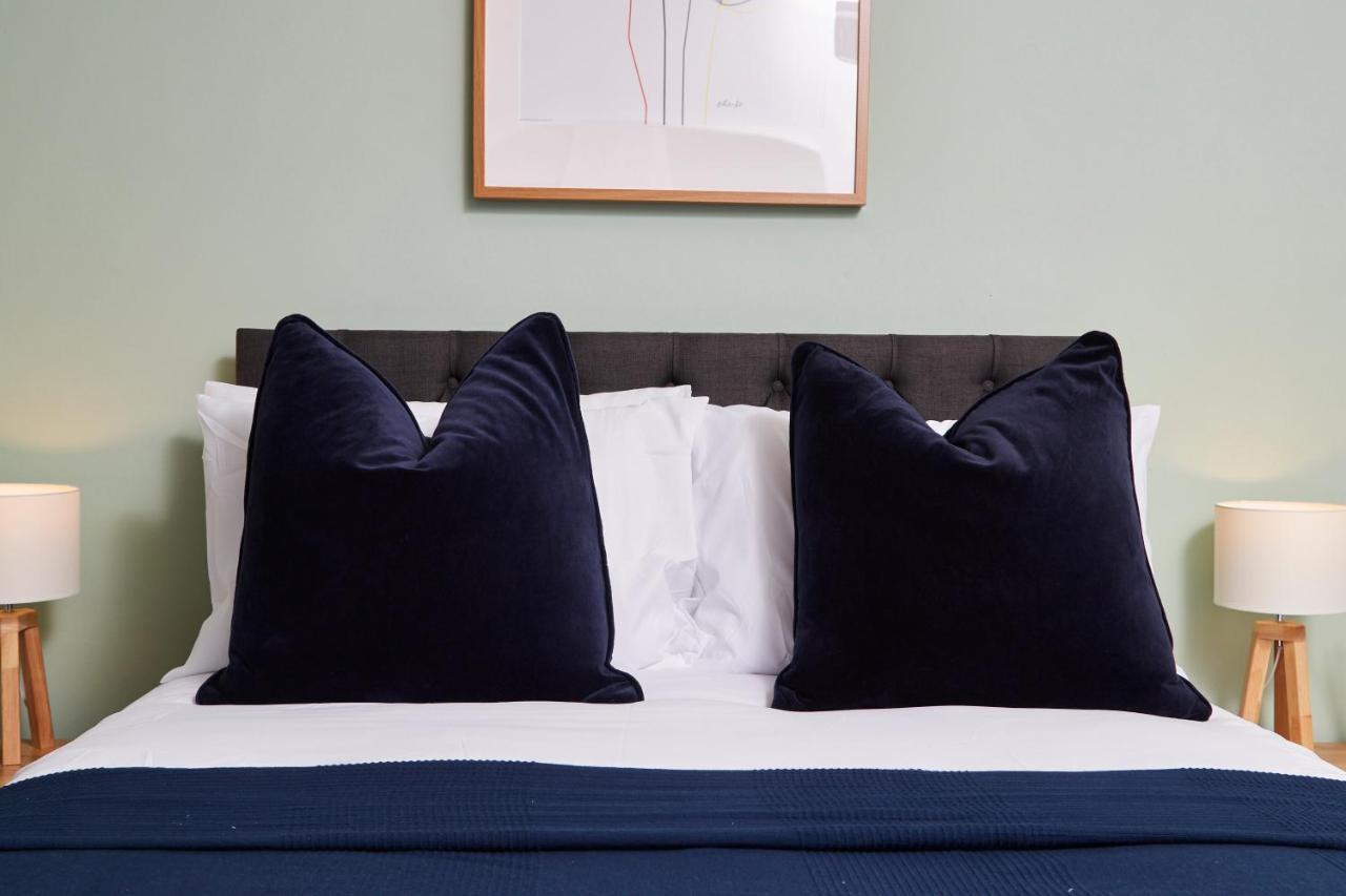 Wonderful Apartment in Bath wGarden - Sleeps 8 Buitenkant foto