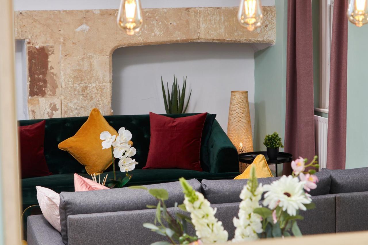 Wonderful Apartment in Bath wGarden - Sleeps 8 Buitenkant foto