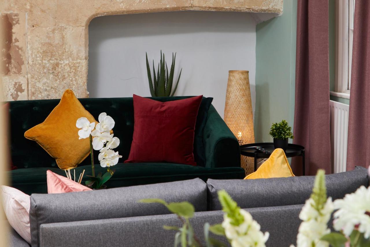 Wonderful Apartment in Bath wGarden - Sleeps 8 Buitenkant foto