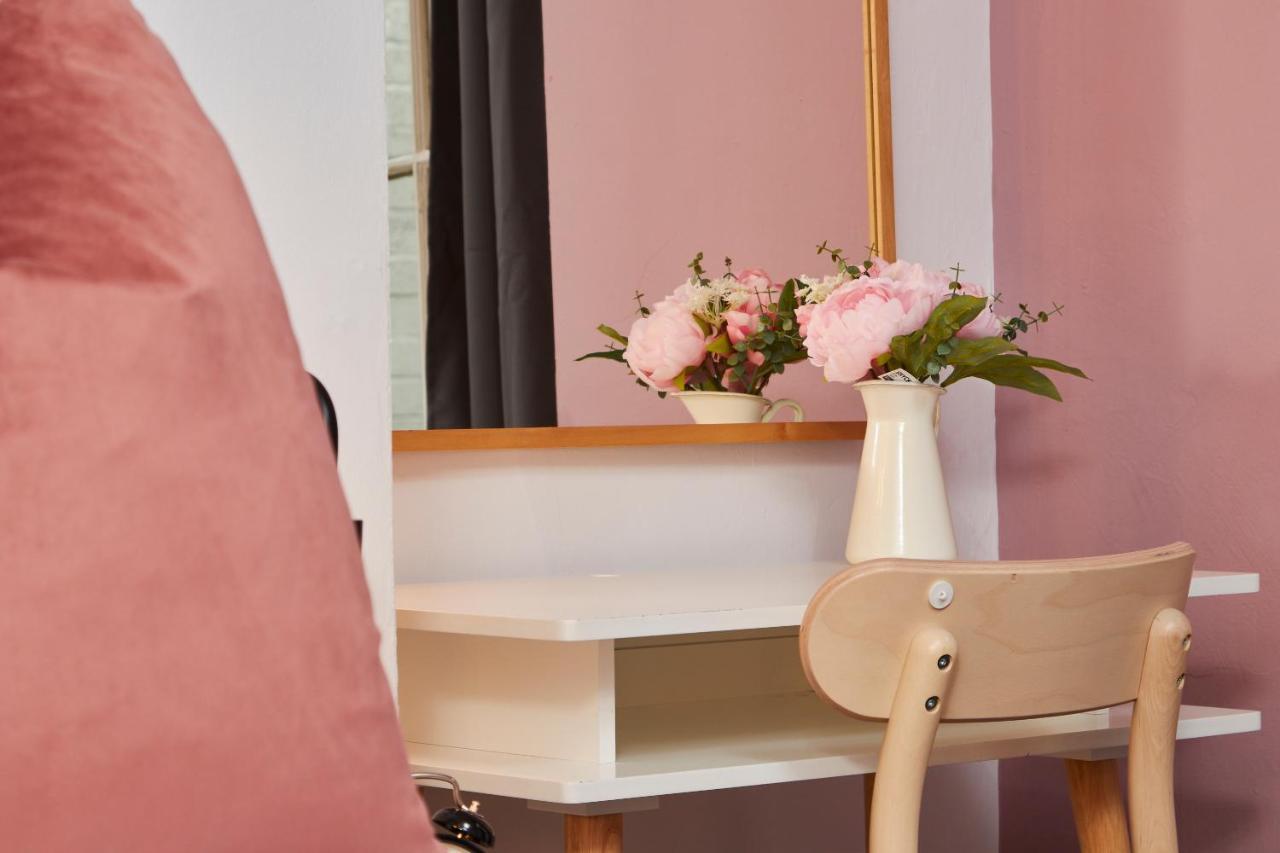 Wonderful Apartment in Bath wGarden - Sleeps 8 Buitenkant foto