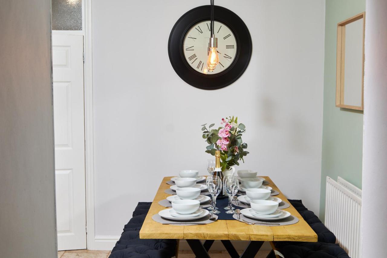 Wonderful Apartment in Bath wGarden - Sleeps 8 Buitenkant foto